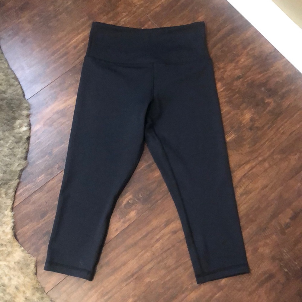 Zyia Crop leggings NWOT